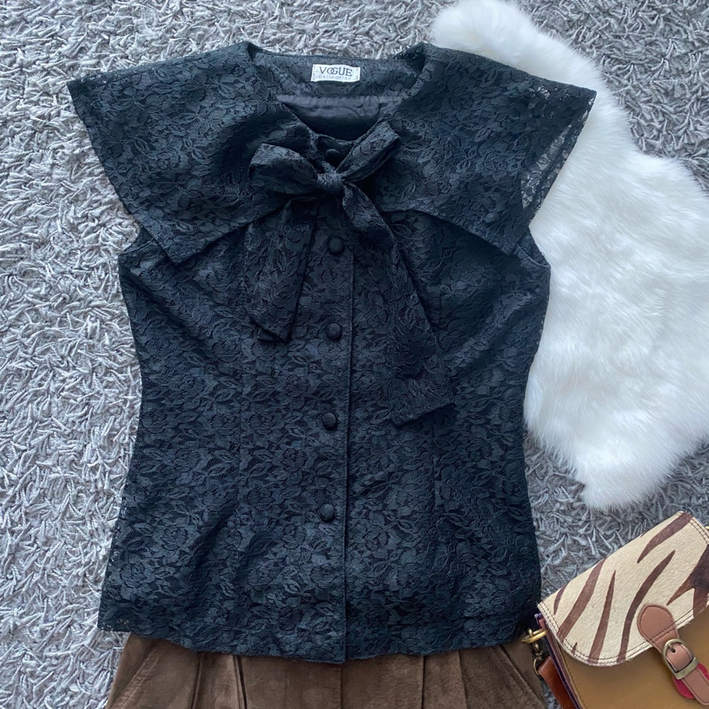VOGUE Lace Blouse with Bow Collar